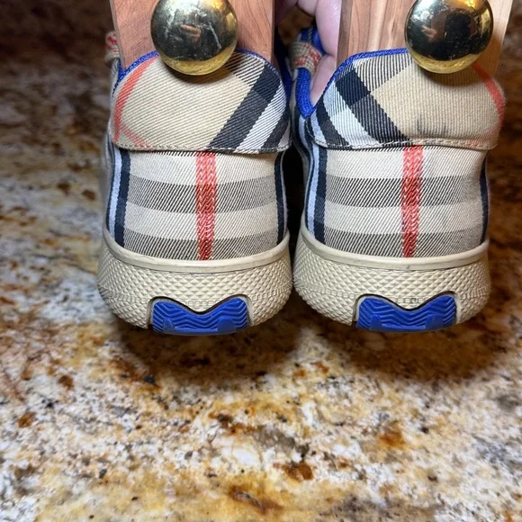 Burberry (unisex)
Terrace Check Low Top Sneakers - Picture 3 of 11